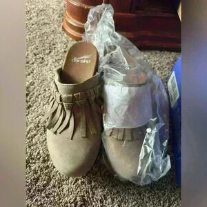 DANSKO, Deni milled Nubuck mule, tassles, taupe clog, NWOT, size EU 36, size 6